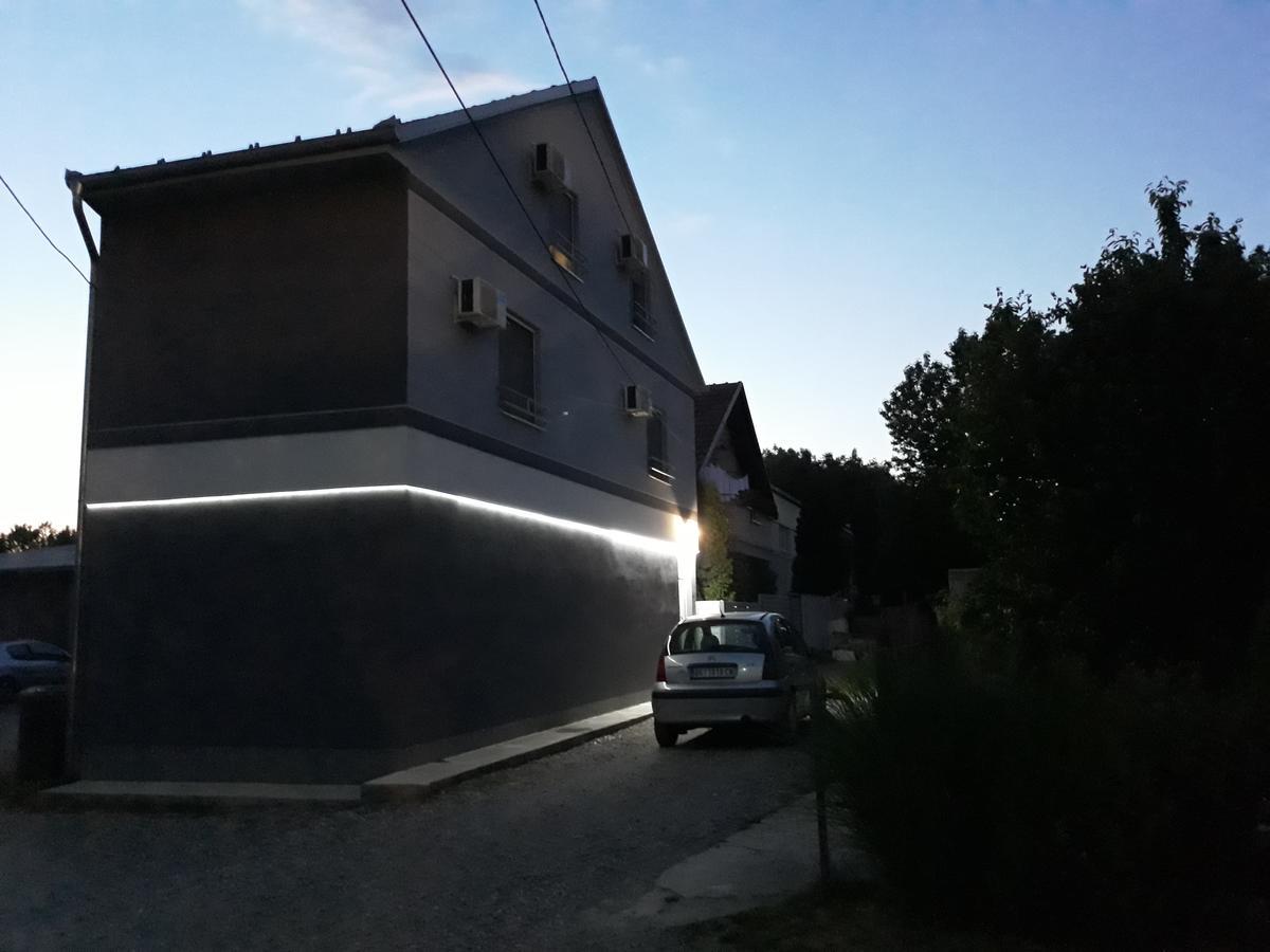 Apartments Popovic Belgrado Esterno foto