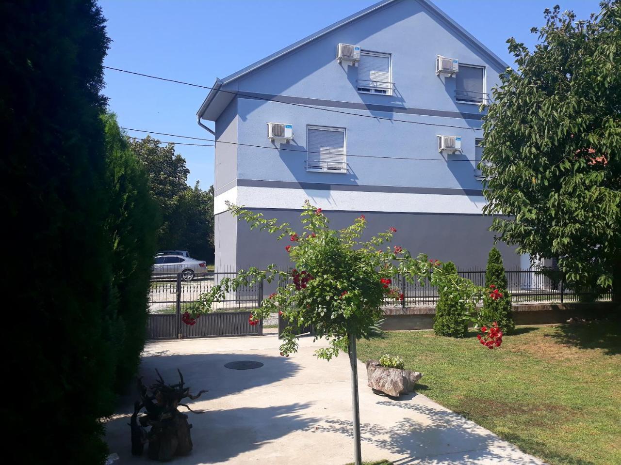 Apartments Popovic Belgrado Esterno foto